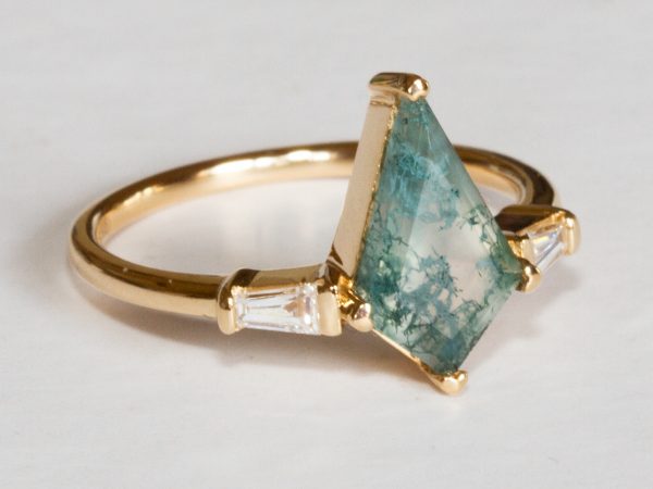 Amara - Kite Moss Agate and diamond ring