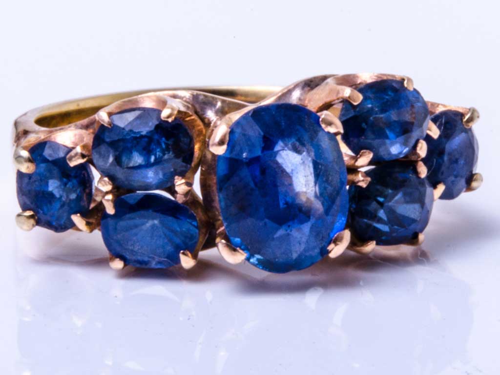 Keep your gemstone from scratches